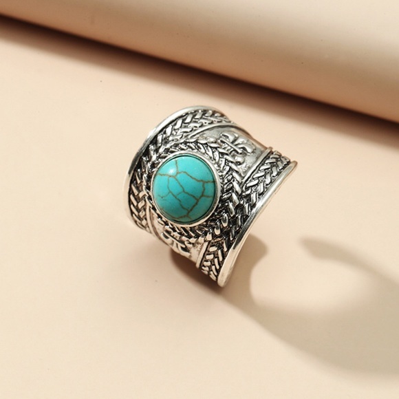 Beautiful Turquoise & Silver Adjustable Ring! - Picture 2 of 6